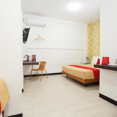 Hotel Reddoorz Near Museum Angkut Batu Batu  Exterior foto