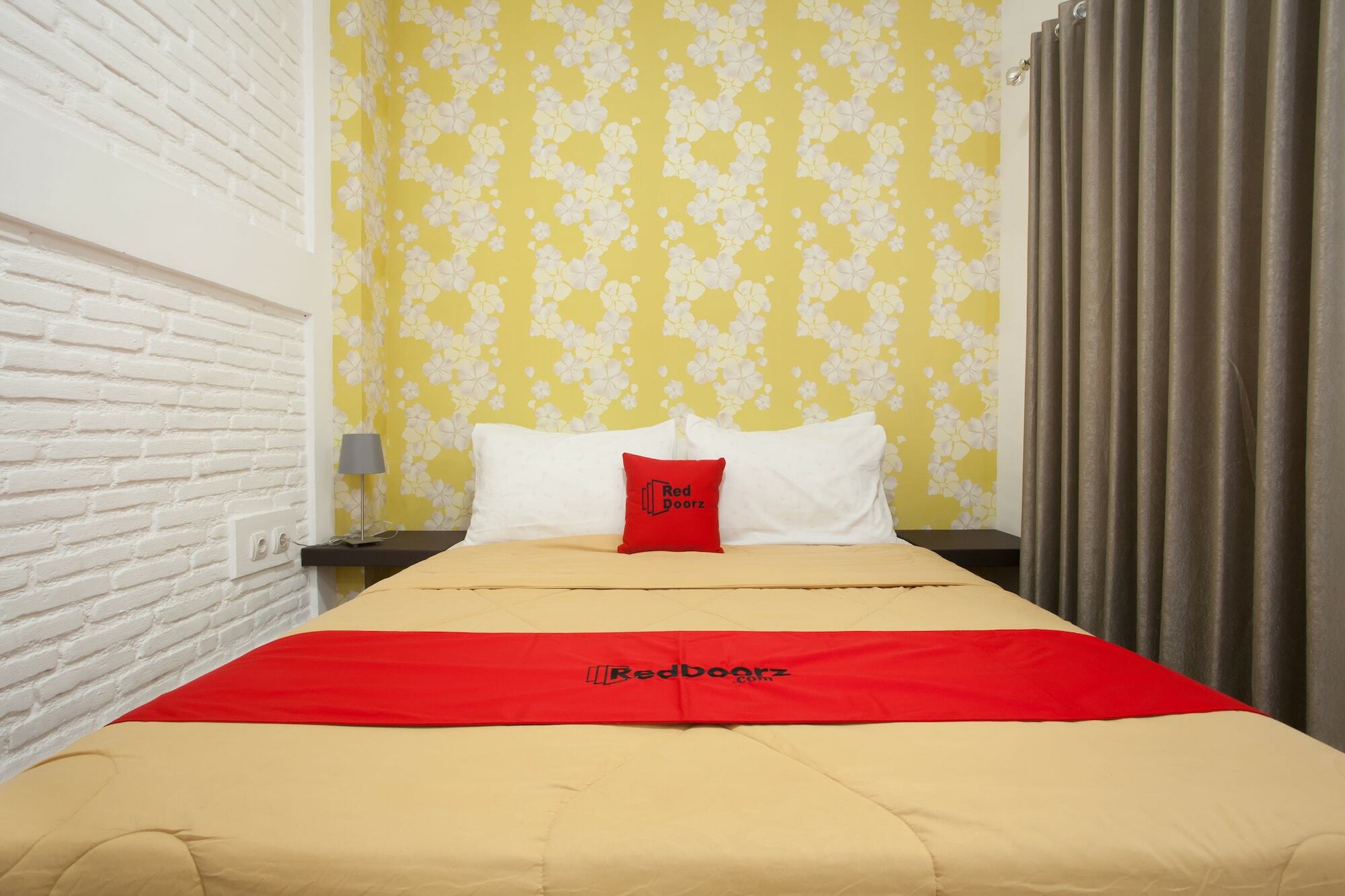 Hotel Reddoorz Near Museum Angkut Batu Batu  Exterior foto